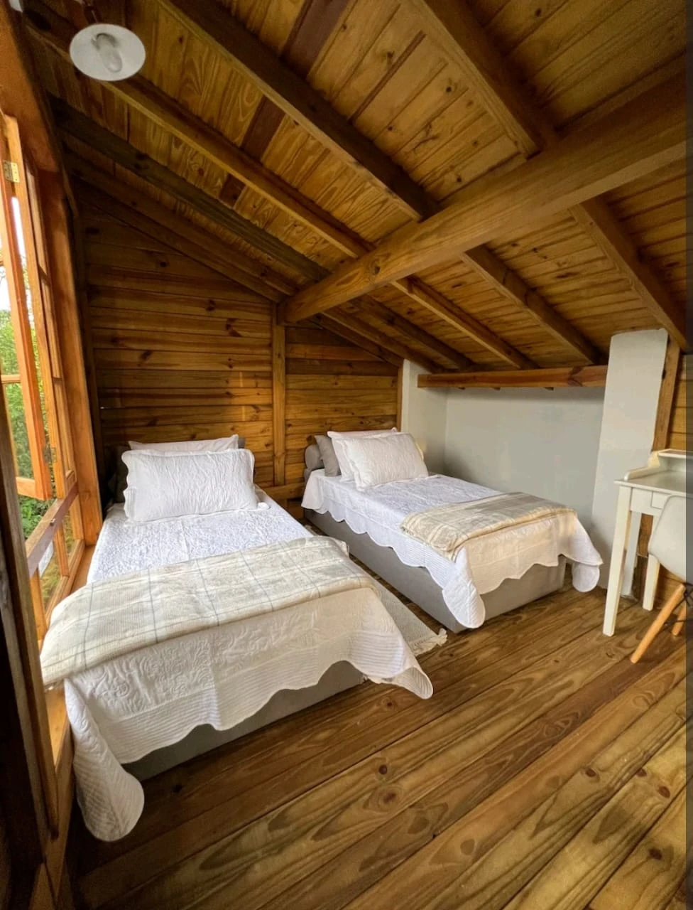 Casa de madeira de pinus em Minas Gerais